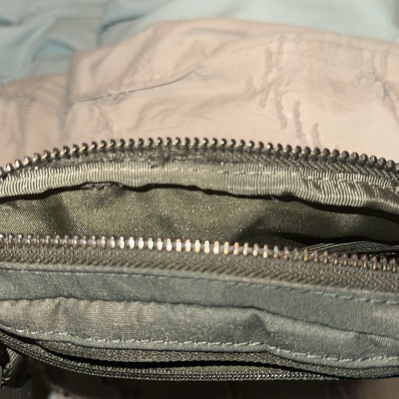 lululemon athletica Camouflage Crossbody Bag - Picture 7 of 8